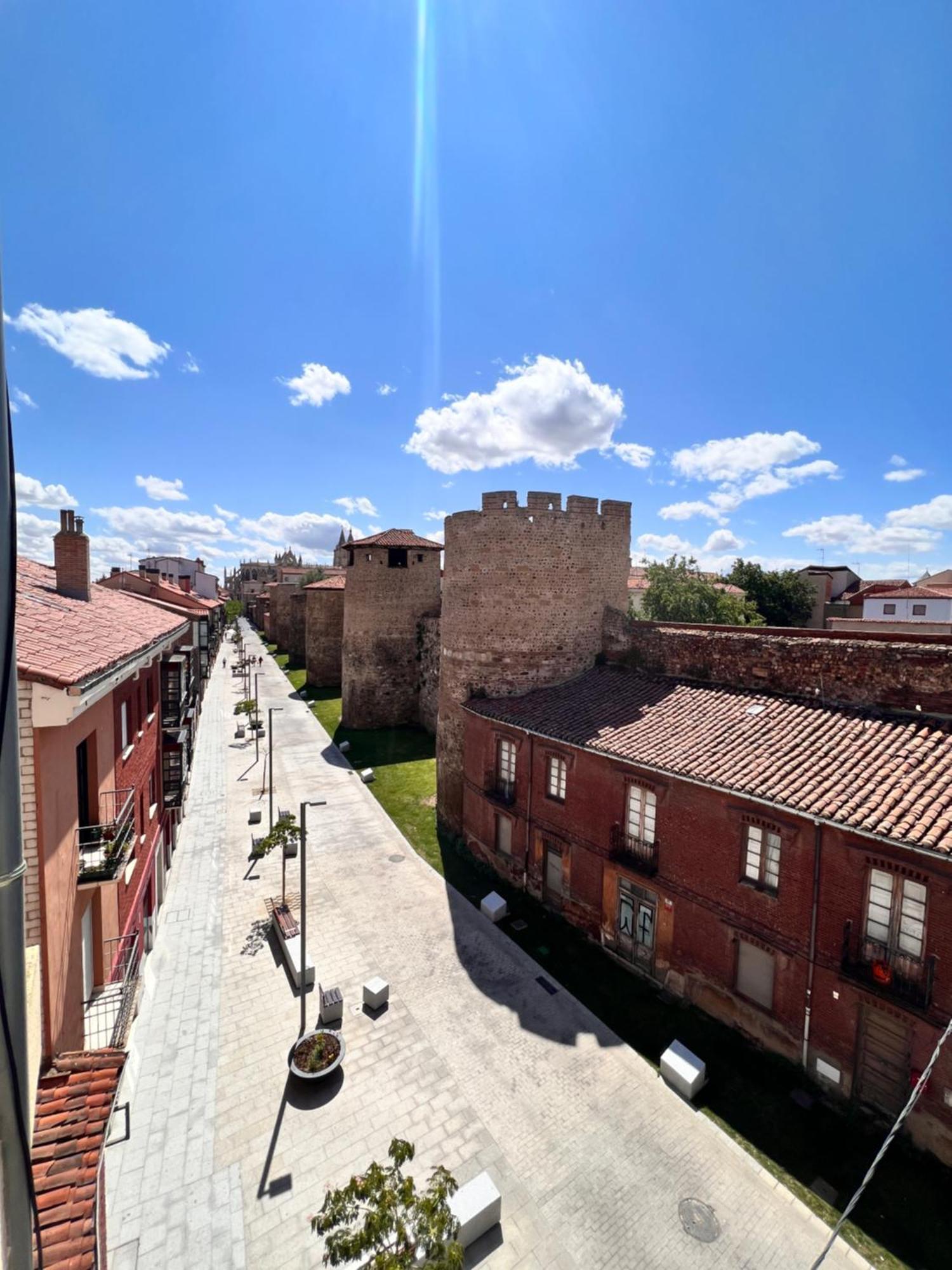 Apartamento La Muralla - Leonapartamentos מראה חיצוני תמונה